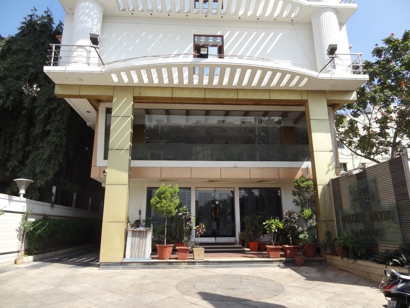 Golden Metro Hotel Бангалор Екстериор снимка