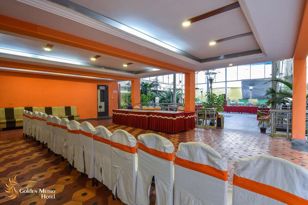 Golden Metro Hotel Бангалор Екстериор снимка