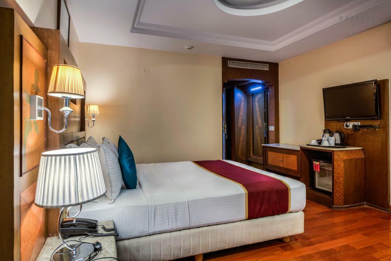 Golden Metro Hotel Бангалор Екстериор снимка