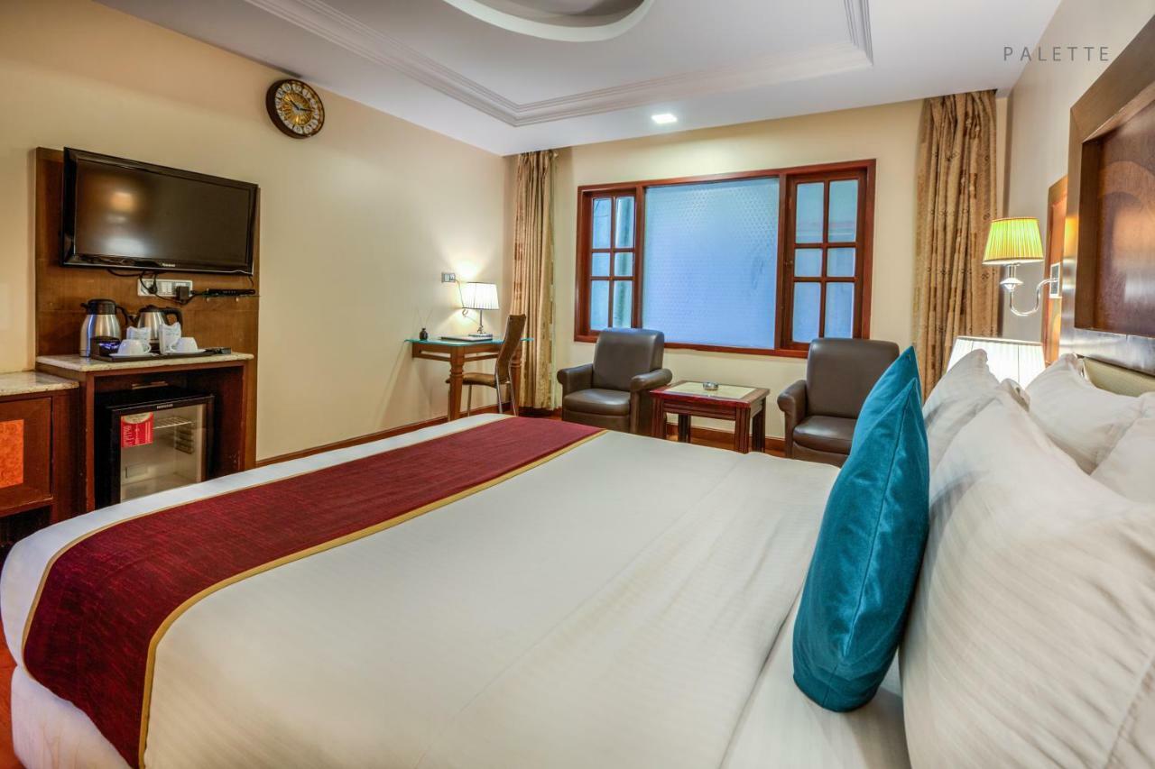 Golden Metro Hotel Бангалор Екстериор снимка