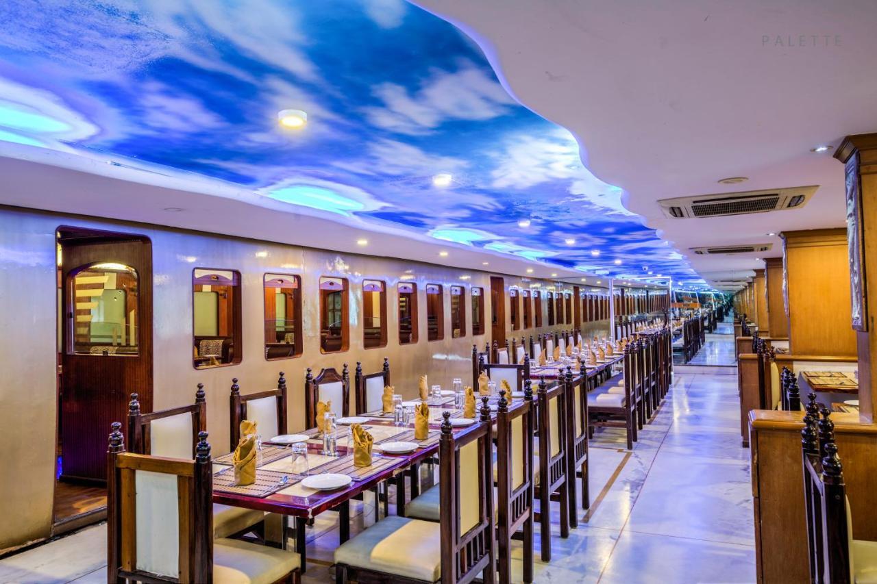 Golden Metro Hotel Бангалор Екстериор снимка